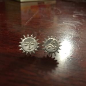 Sun face stud earrings